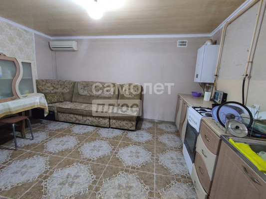 Продам трехкомнатную (3-комн.) квартиру, Центральная ул, 10, Степной п