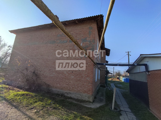 Продам трехкомнатную (3-комн.) квартиру, Центральная ул, 10, Степной п