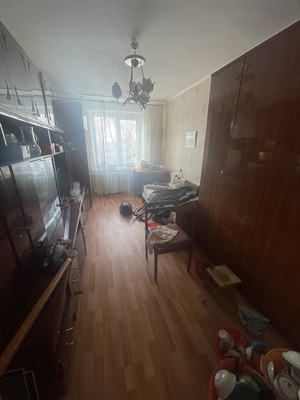 Продам трехкомнатную (3-комн.) квартиру, Луначарского ул, 102, Армавир г