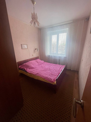 Продам трехкомнатную (3-комн.) квартиру, Луначарского ул, 102, Армавир г