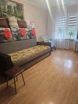 Продам двухкомнатную (2-комн.) квартиру, Халтурина ул, 185, Армавир г