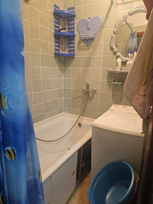 Продам двухкомнатную (2-комн.) квартиру, Халтурина ул, 185, Армавир г