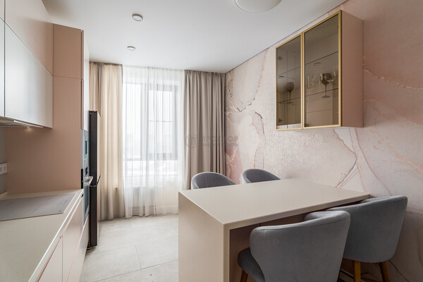 Продам двухкомнатную (2-комн.) квартиру, Лобачевского ул, 120к1, Москва г