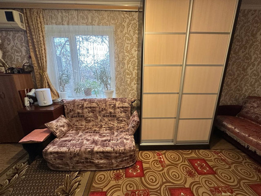 Продам однокомнатную (1-комн.) квартиру, Черноморская ул, 98, Кропоткин г