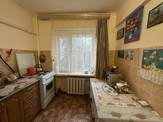 Продам однокомнатную (1-комн.) квартиру, Черноморская ул, 98, Кропоткин г