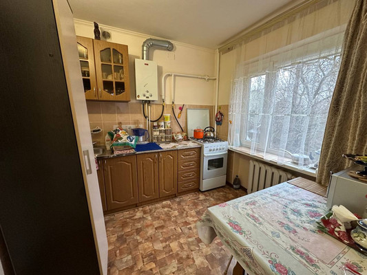 Продам однокомнатную (1-комн.) квартиру, Черноморская ул, 98, Кропоткин г