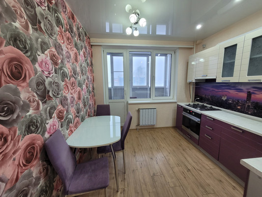 Продам двухкомнатную (2-комн.) квартиру, Самаровская ул, 1, Ханты-Мансийск г