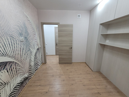 Продам двухкомнатную (2-комн.) квартиру, Самаровская ул, 1, Ханты-Мансийск г