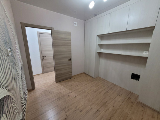 Продам двухкомнатную (2-комн.) квартиру, Самаровская ул, 1, Ханты-Мансийск г