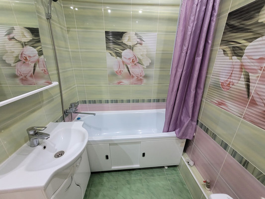 Продам двухкомнатную (2-комн.) квартиру, Самаровская ул, 1, Ханты-Мансийск г