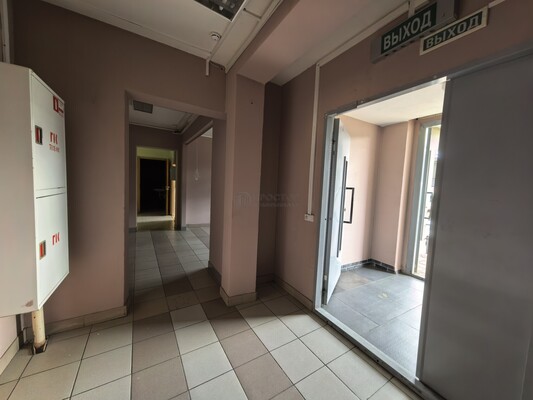 Сдам коммерческое помещение 61,9 м2, Защитников Москвы пр-кт, 5, Москва г