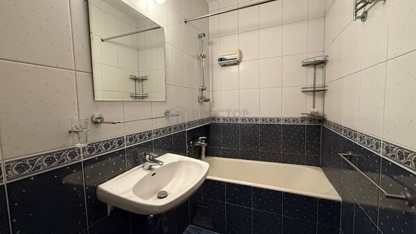 Продам однокомнатную (1-комн.) квартиру, Сокольнический Вал ул, 24к3, Москва г