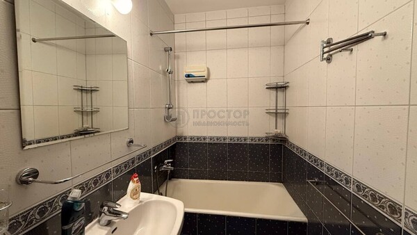 Продам однокомнатную (1-комн.) квартиру, Сокольнический Вал ул, 24к3, Москва г