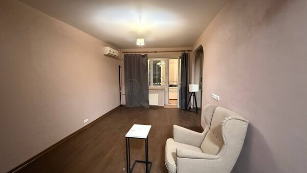 Продам однокомнатную (1-комн.) квартиру, Сокольнический Вал ул, 24к3, Москва г