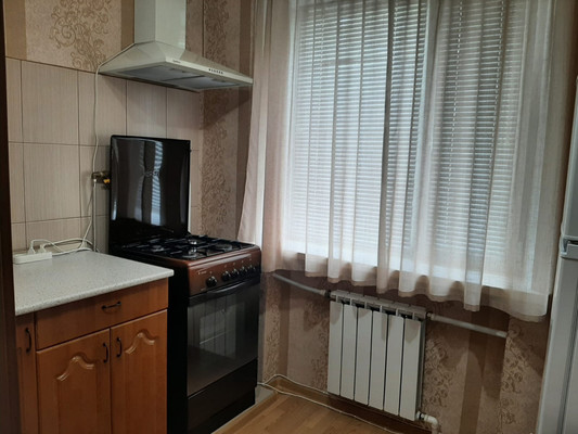 Продам двухкомнатную (2-комн.) квартиру, Калинина ул, 105, Тихорецк г