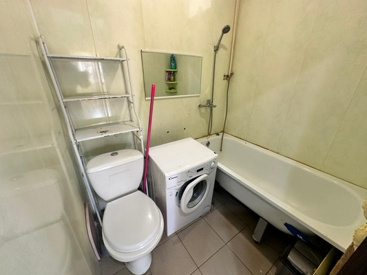 Продам двухкомнатную (2-комн.) квартиру, Калинина ул, 103А, Тихорецк г