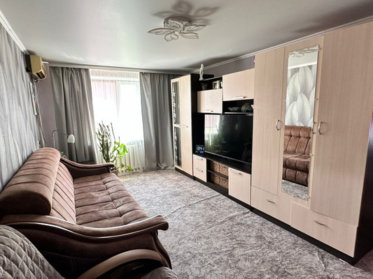 Продам двухкомнатную (2-комн.) квартиру, Азина ул, 61-б, Фастовецкая ст-ца