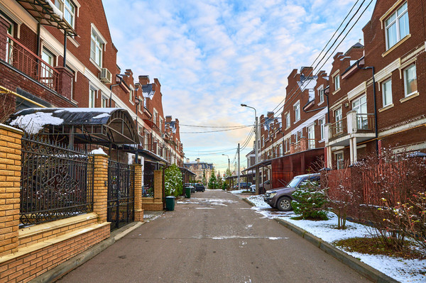 Продам таунхаус, Адмирала Лазарева ул, 84к4, Москва г, 0 км от города