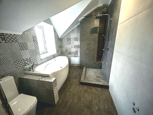 Продам таунхаус, Адмирала Лазарева ул, 84к4, Москва г, 0 км от города