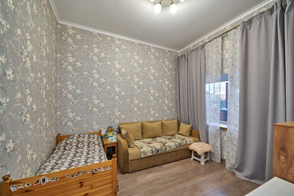 Продам таунхаус, Адмирала Лазарева ул, 84к4, Москва г, 0 км от города