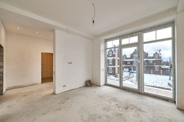 Продам таунхаус, Адмирала Лазарева ул, 84к4, Москва г, 0 км от города