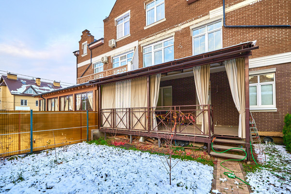 Продам таунхаус, Адмирала Лазарева ул, 84к4, Москва г, 0 км от города