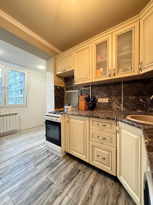 Продам двухкомнатную (2-комн.) квартиру, Калмыкова ул, 235, Нальчик г