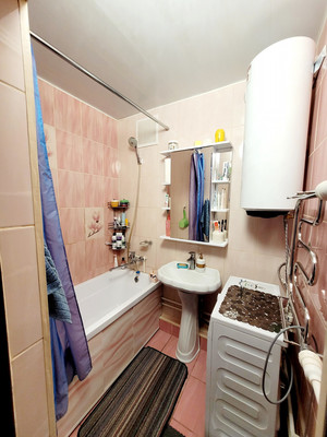 Продам двухкомнатную (2-комн.) квартиру, Светлая ул, 1, Осиново с