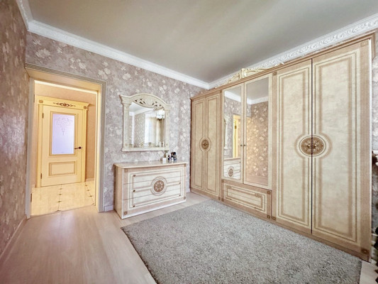 Продам трехкомнатную (3-комн.) квартиру, Баксанское ш, 55, Чегем г