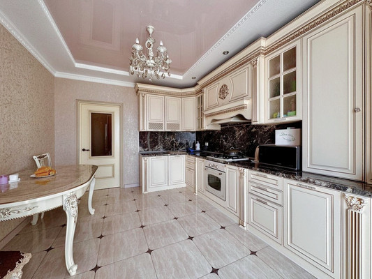 Продам трехкомнатную (3-комн.) квартиру, Баксанское ш, 55, Чегем г