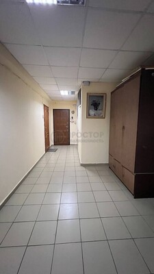 Продам двухкомнатную (2-комн.) квартиру, Калужская пл, 1к1, Москва г