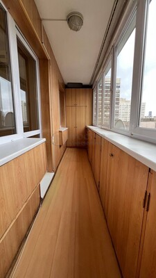 Продам двухкомнатную (2-комн.) квартиру, Калужская пл, 1к1, Москва г