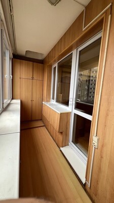 Продам двухкомнатную (2-комн.) квартиру, Калужская пл, 1к1, Москва г