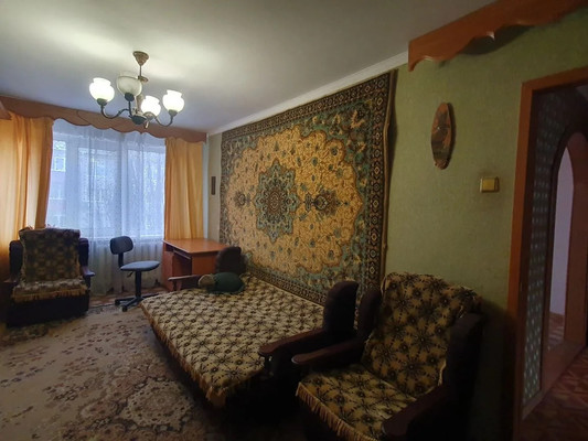 Продам трехкомнатную (3-комн.) квартиру, Железнодорожная ул, 83, Кропоткин г