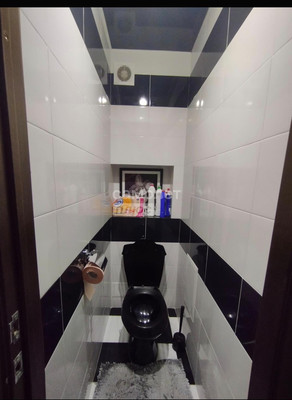 Продам трехкомнатную (3-комн.) квартиру, Чапаева ул, 2/3, Тихорецк г