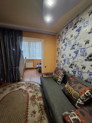 Продам трехкомнатную (3-комн.) квартиру, Подвойского ул, 125, Тихорецк г