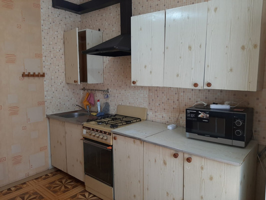 Продам трехкомнатную (3-комн.) квартиру, Октябрьская ул, 110, Тихорецк г