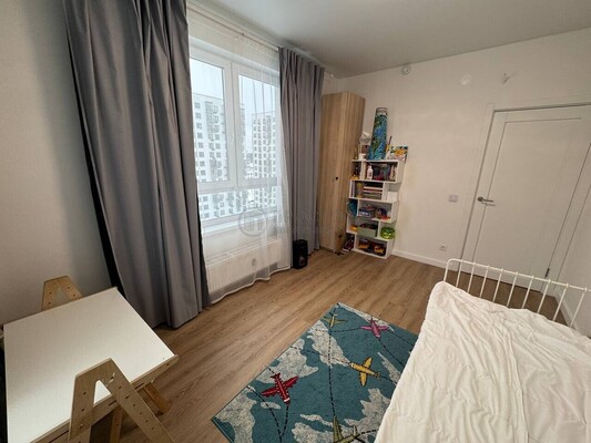 Продам двухкомнатную (2-комн.) квартиру, Аэростатная ул, 12к3, Кокошкино п