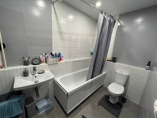 Продам двухкомнатную (2-комн.) квартиру, Аэростатная ул, 12к3, Кокошкино п