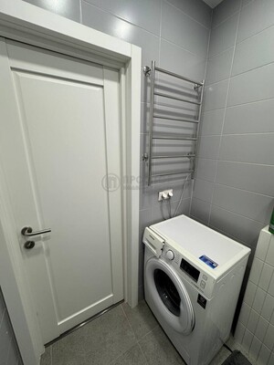 Продам двухкомнатную (2-комн.) квартиру, Аэростатная ул, 12к3, Кокошкино п