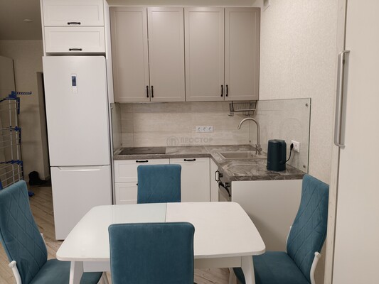 Продам однокомнатную (1-комн.) квартиру, Жемчужная ул, 1к8, Марьино д