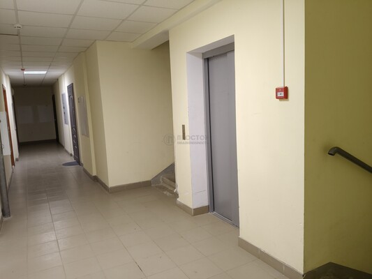 Продам однокомнатную (1-комн.) квартиру, Жемчужная ул, 1к8, Марьино д