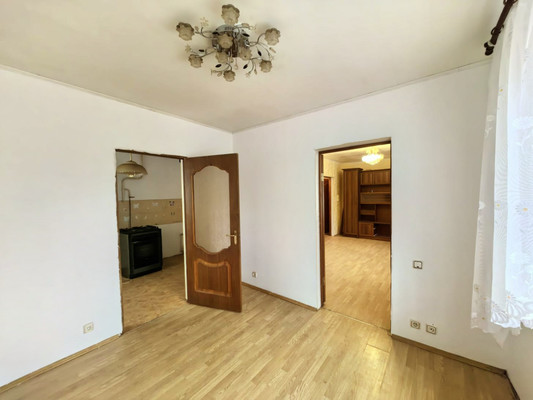 Продам трехкомнатную (3-комн.) квартиру, им А.Маркова мкр, 24, Дмитров г