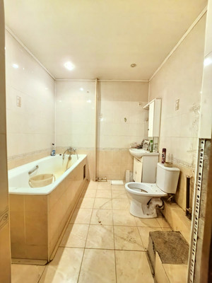 Продам трехкомнатную (3-комн.) квартиру, им А.Маркова мкр, 24, Дмитров г