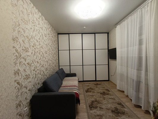 Продам двухкомнатную (2-комн.) квартиру, Чкалова ул, 20, Ишим г