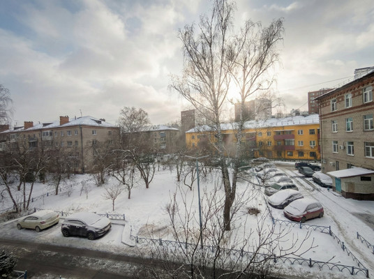 Продам двухкомнатную (2-комн.) квартиру, КСЗ ул, 18, Красково п