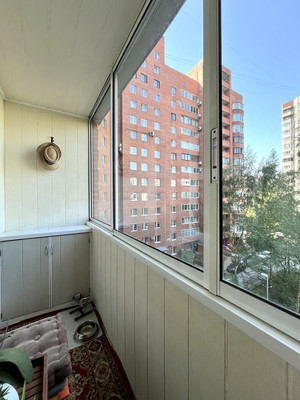 Продам многокомнатную квартиру, Комендантский пр-кт, 27к1, Санкт-Петербург г