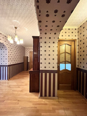 Продам многокомнатную квартиру, Комендантский пр-кт, 27к1, Санкт-Петербург г