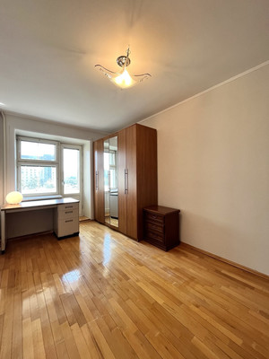 Продам многокомнатную квартиру, Комендантский пр-кт, 27к1, Санкт-Петербург г