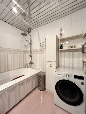 Продам многокомнатную квартиру, Комендантский пр-кт, 27к1, Санкт-Петербург г